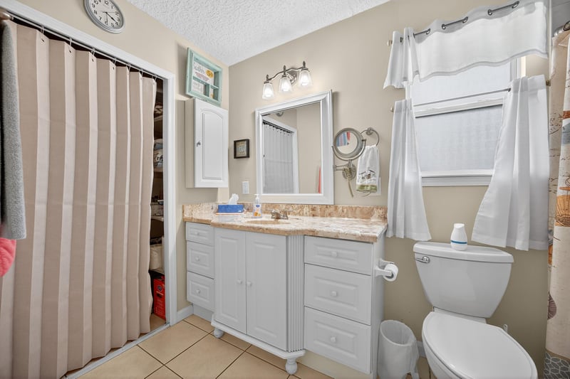 Photo 27 of 8959 Blaine Meadows Dr, Jacksonville, FL 32257, photographed by Megapixeler
