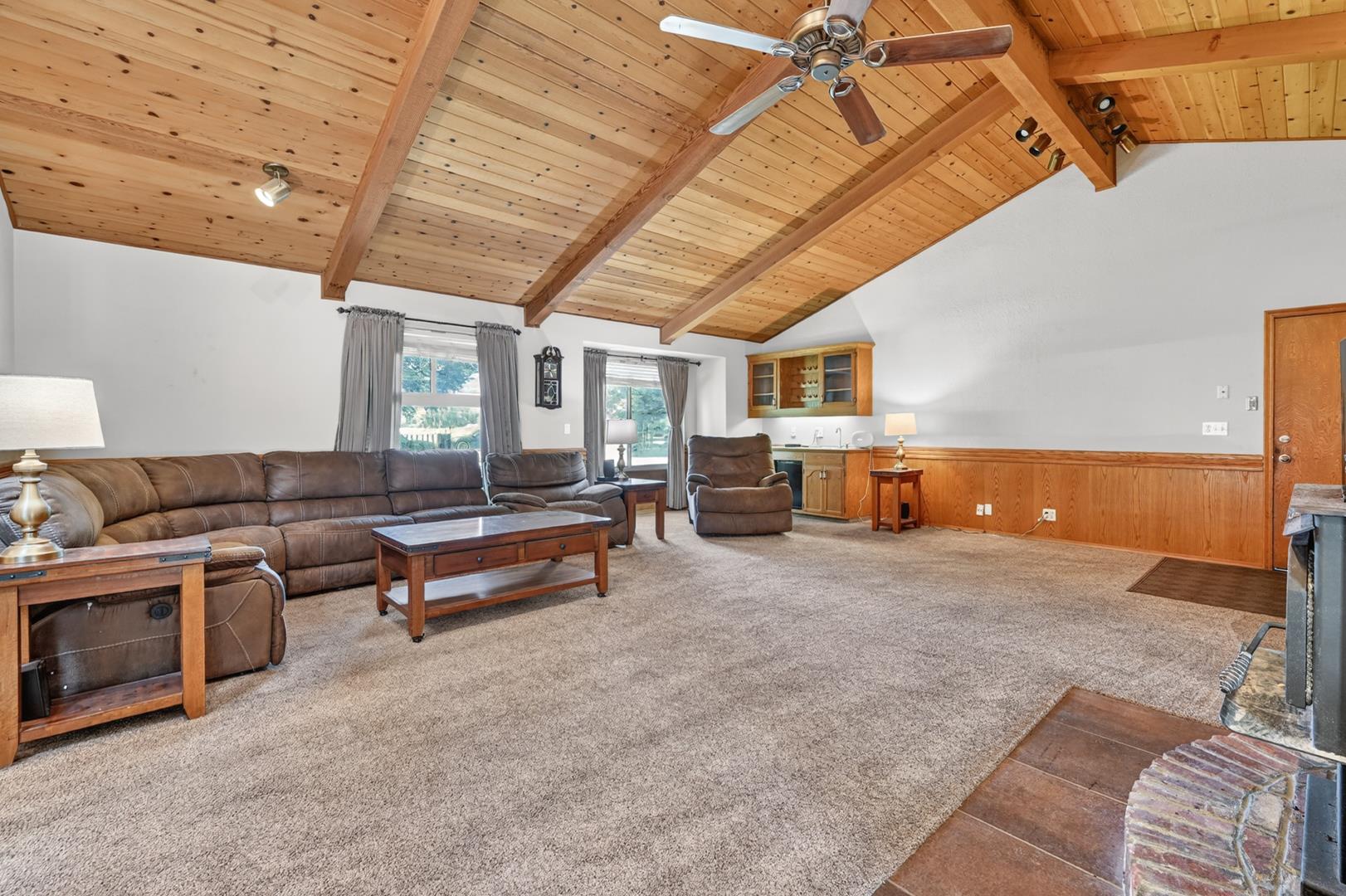 1185 N Locan Ave, photo 27