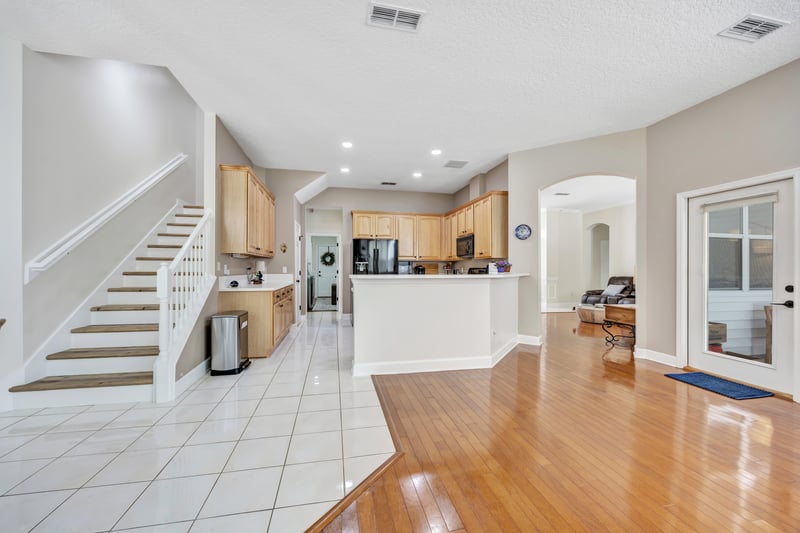 Photo 15 of 636 Wyndham Ct, Orange Park, FL 32073, photographed by Megapixeler