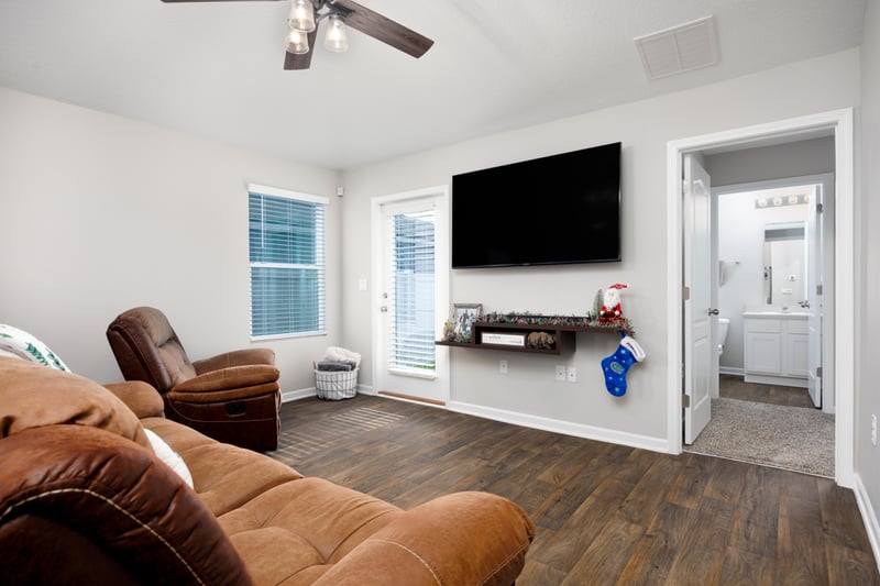 Family Room Second Angle at 2433 Falling Star Ln, Green Cove Springs, FL 32043