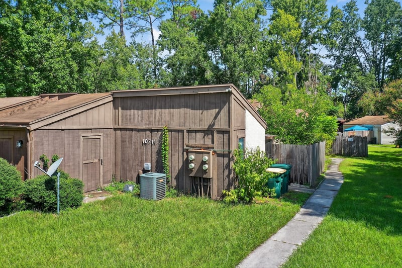 Photo 21 of 10711 Whispering Woods Pl #2, Jacksonville, FL 32246, photographed by Megapixeler
