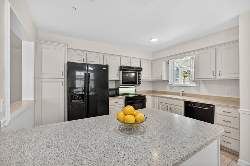 Photo 15 of 1261 Lamanto Ave E, Jacksonville, FL 32211, photographed by Megapixeler
