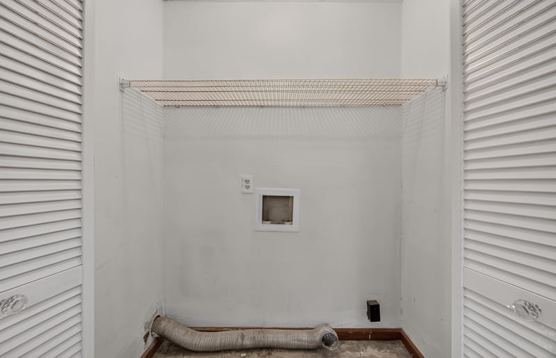 Laundry area with washer and dryer hookups at 2829 Blackberry Ave