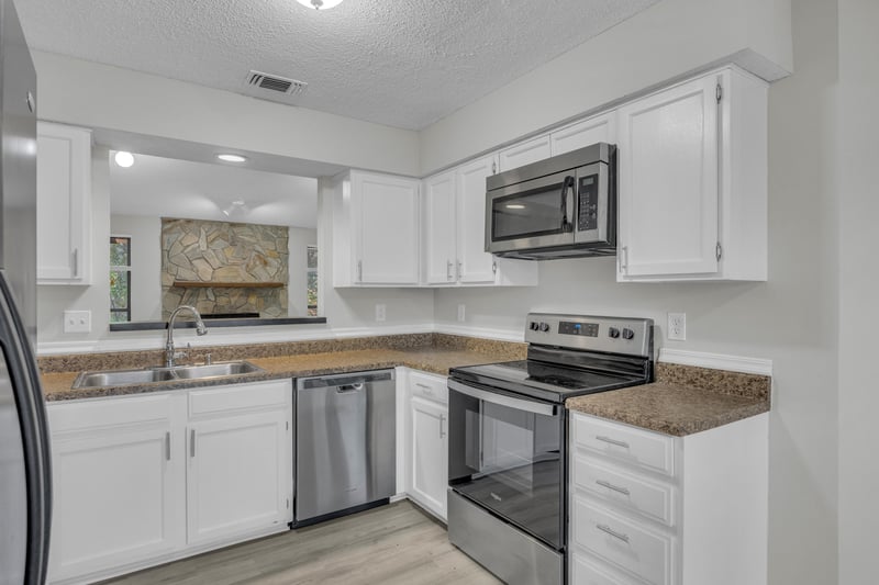 Photo 7 of 6281 Island Forest Dr, Orange Park, FL 32003, photographed by Megapixeler