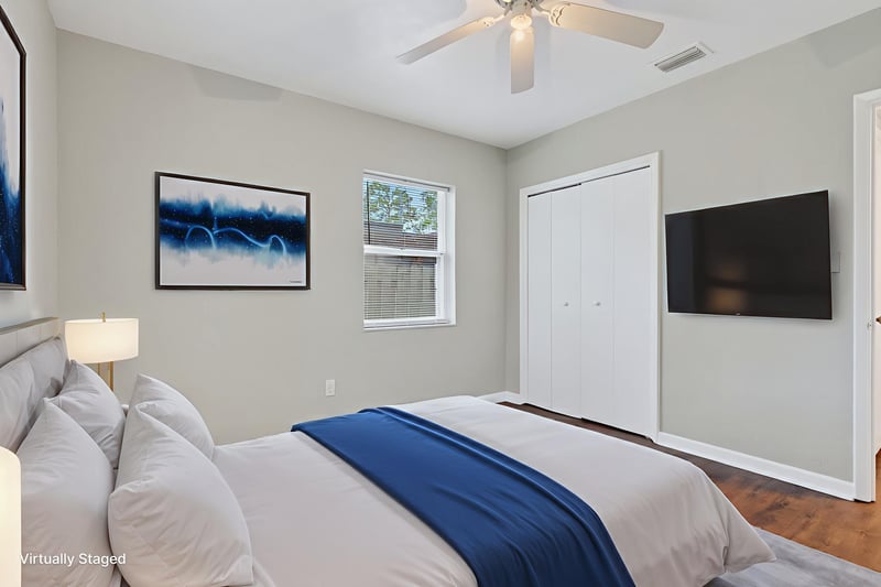 Photo 21 of 6191 Mercer Cir E, Jacksonville, FL 32217, photographed by Megapixeler