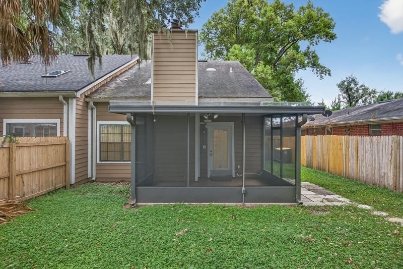 Photo 27 of 3945 Oak St, Jacksonville, FL 32205, photographed by Megapixeler
