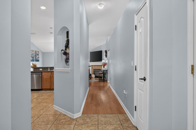 Interior hallway with tile flooring at 3112 Silverado Cir, Green Cove Springs, FL 32043
