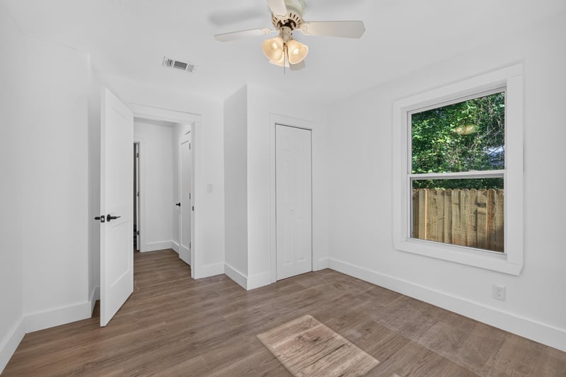 Photo 22 of 4468 Englewood Ave, Jacksonville, FL 32207, photographed by Megapixeler