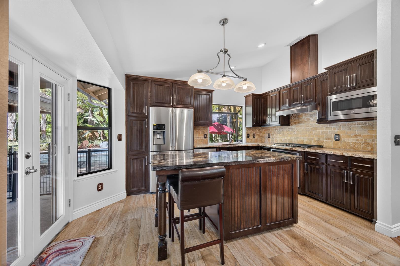6495 N Vagedes Ave, photo 22