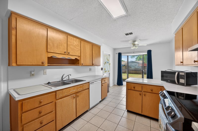 Photo 12 of 2027 Sussex Dr S, Orange Park, FL 32073, photographed by Megapixeler