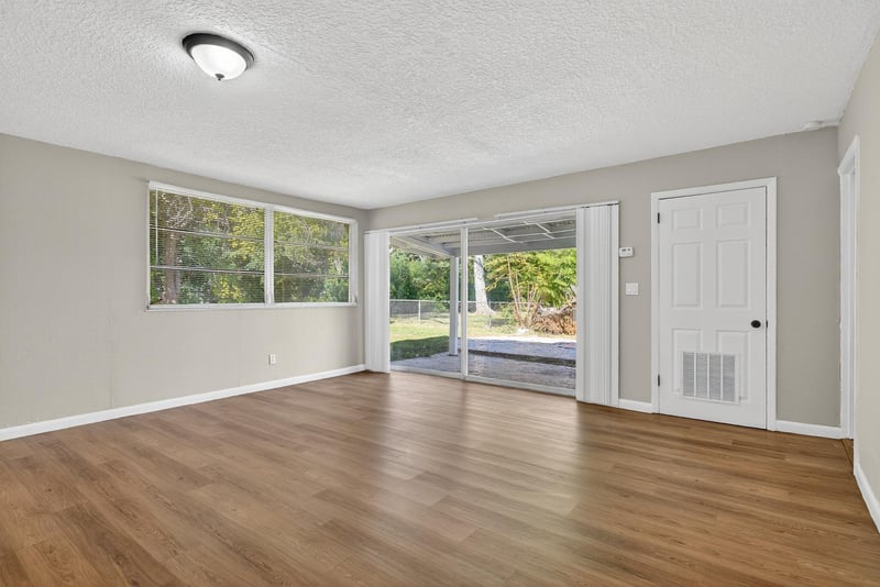 Photo 11 of 5822 Begonia Rd, Jacksonville, FL 32209, photographed by Megapixeler
