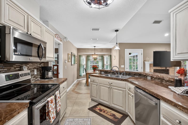 Photo 16 of 4348 Eli Whitney Dr, Middleburg, FL 32068, photographed by Megapixeler