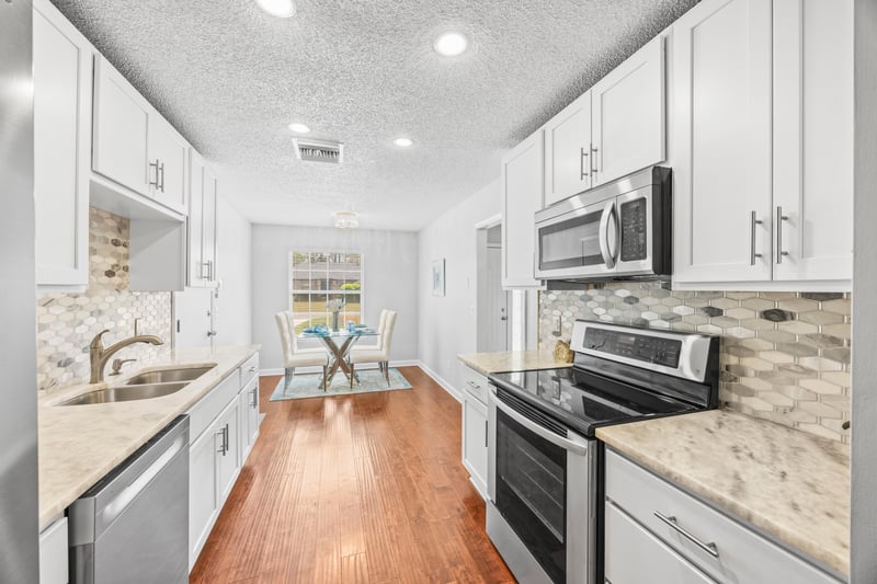 Photo 19 of 10928 Copper Hill Dr, Jacksonville, FL 32218, photographed by Megapixeler