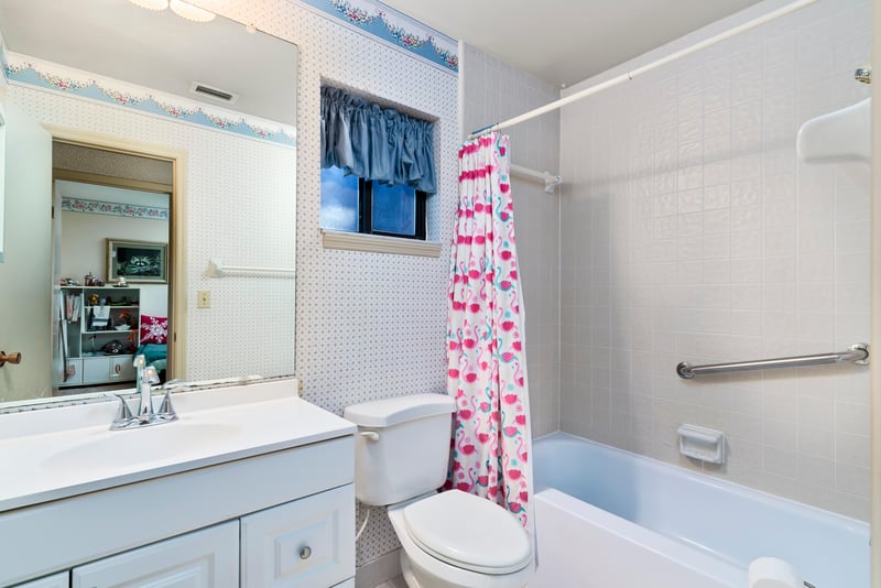 Photo 10 of 5522 La Moya Ave, Jacksonville, FL 32210, photographed by Megapixeler