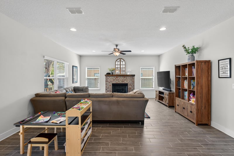Photo 20 of 4329 Shirley Ave, Jacksonville, FL 32210, photographed by Megapixeler
