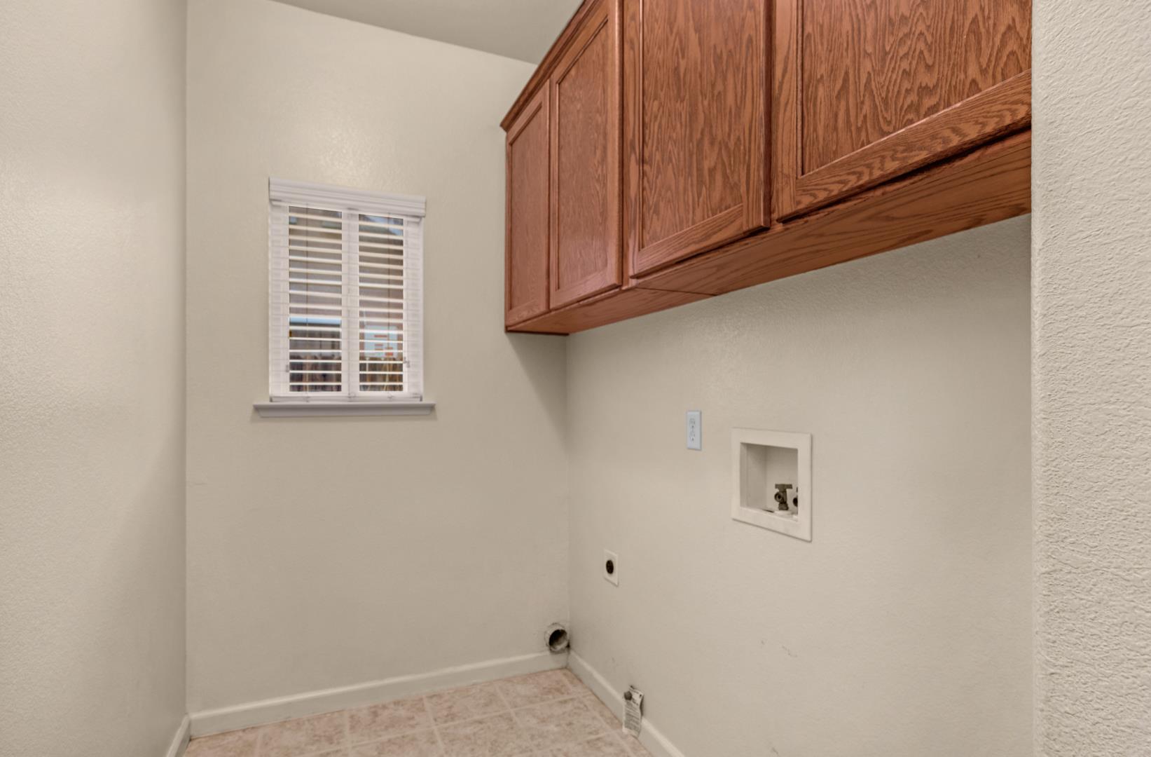 239 N Timmy Ave, photo 32