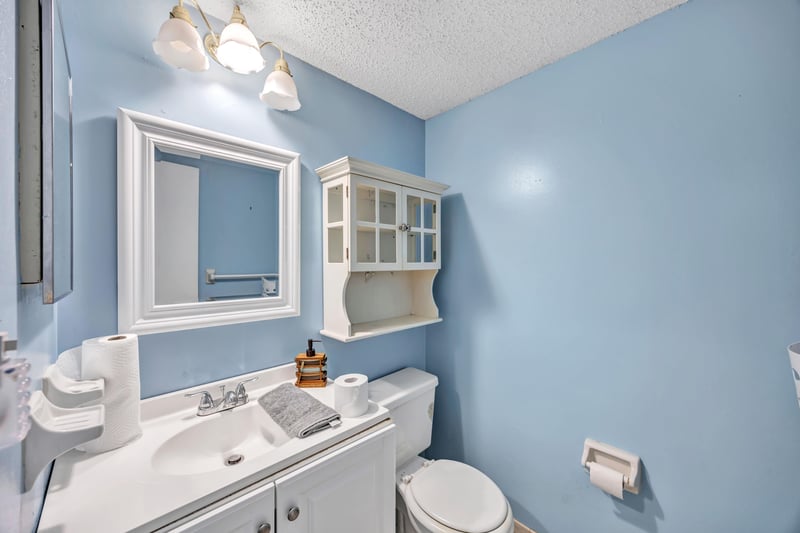 Photo 34 of 202 St Johns Ave unit 103b, Green Cove Springs, FL 32043, photographed by Megapixeler