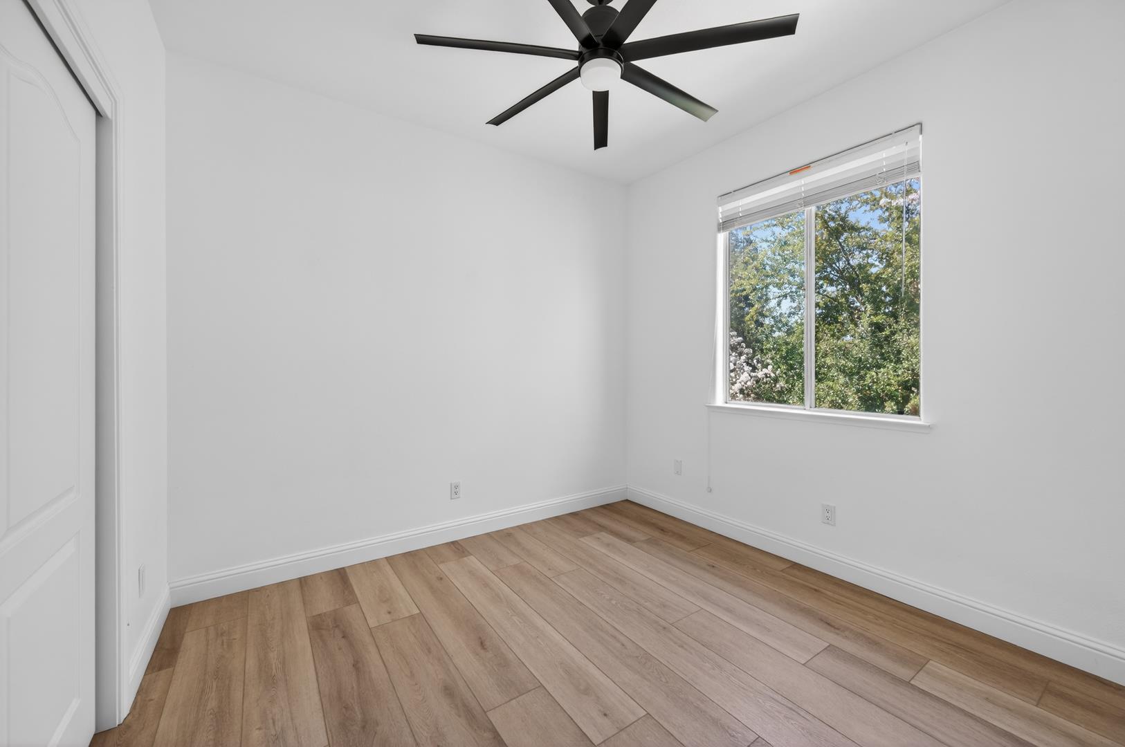 1079 E Monticello Cir, photo 50