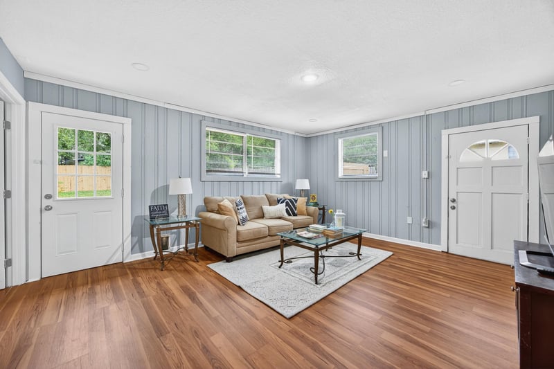 Photo 4 of 6952 Goldilocks Ln, Jacksonville, FL 32210, photographed by Megapixeler