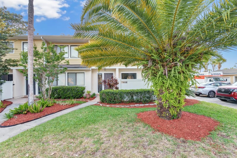 Photo 1 of 7908 Los Robles Ct, Jacksonville, FL 32256, photographed by Megapixeler