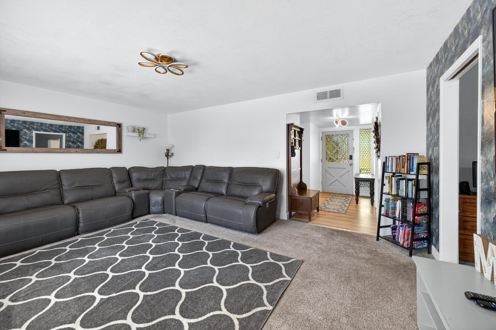 5521 N Callisch Ave, photo 19