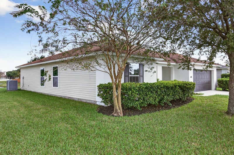 Photo 4 of 7551 Mishkie Dr, Jacksonville, FL 32244, photographed by Megapixeler