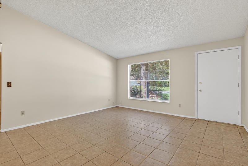 Photo 6 of 2705 Pinewood Blvd N, Middleburg, FL 32068, photographed by Megapixeler