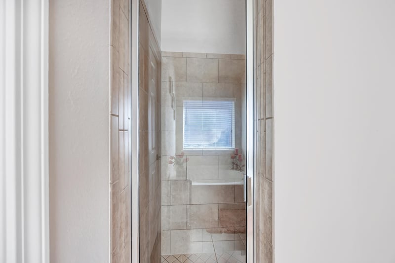 Photo 23 of 526 Arborwood Dr, Jacksonville, FL 32218, photographed by Megapixeler