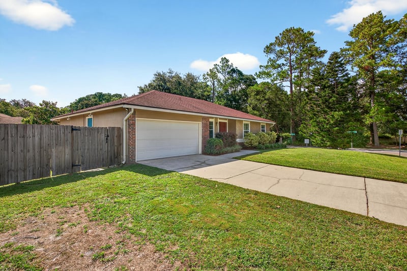 Photo 8 of 12771 Thicket Ridge Dr, Jacksonville, FL 32258, photographed by Megapixeler
