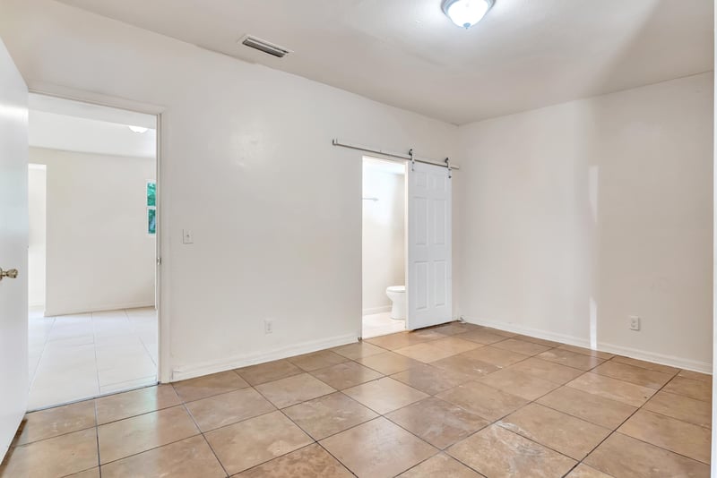 Photo 19 of 4407 Melvin Cir E, Jacksonville, FL 32210, photographed by Megapixeler