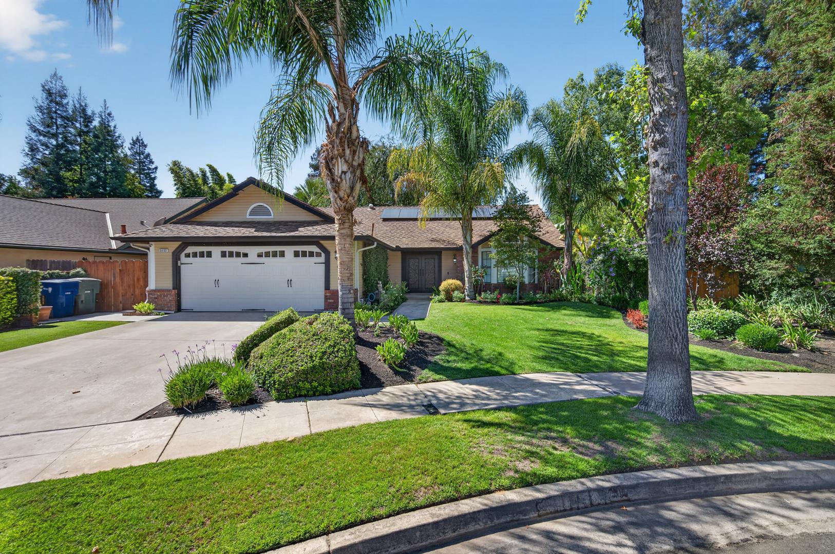 6495 N Vagedes Ave, photo 73
