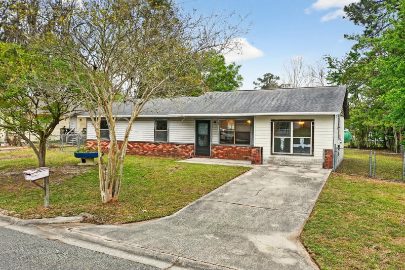Photo 7 of 1506 North St, Green Cove Springs, FL 32043, photographed by Megapixeler
