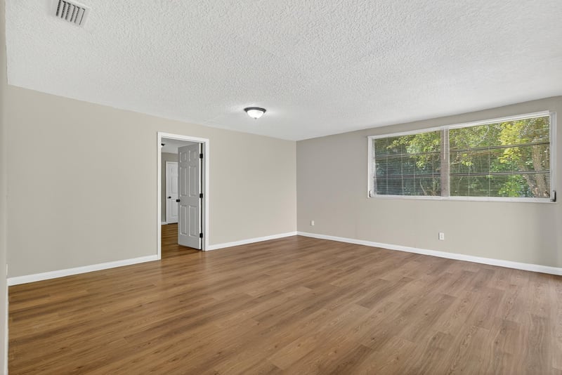 Photo 10 of 5822 Begonia Rd, Jacksonville, FL 32209, photographed by Megapixeler