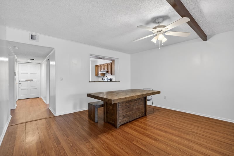 Photo 5 of 7936 Los Robles Ct #7936, Jacksonville, FL 32256, photographed by Megapixeler