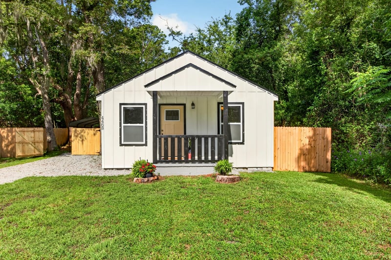 Photo 3 of 4468 Englewood Ave, Jacksonville, FL 32207, photographed by Megapixeler