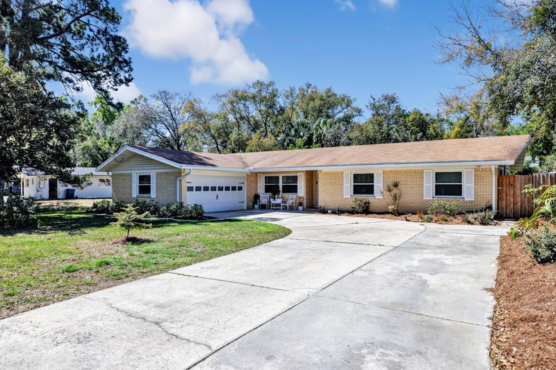 Photo 4 of 1008 Las Robida Dr, Jacksonville, FL 32211, photographed by Megapixeler