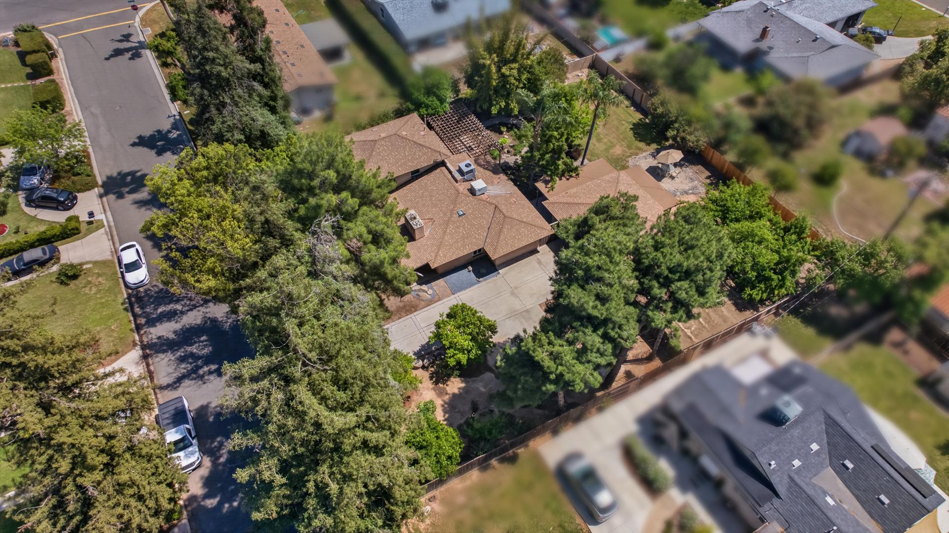 1220 E Sussex Way, photo 78