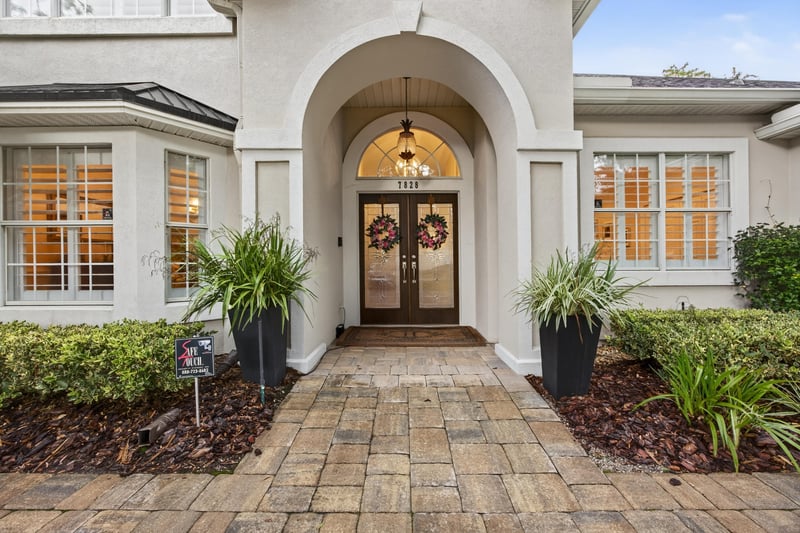 Photo 3 of 7828 Rittenhouse Ln, Jacksonville, FL 32256, photographed by Megapixeler