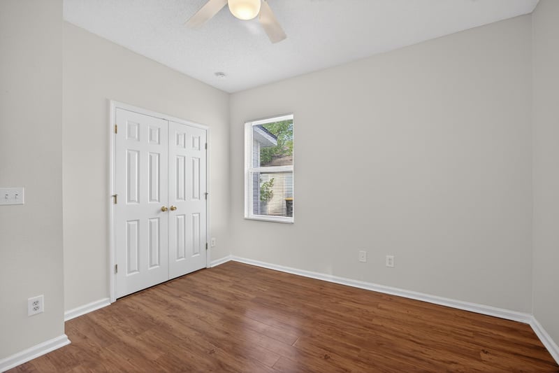 Photo 16 of 821 Oak Arbor Cir, Jacksonville, FL 32206, photographed by Megapixeler