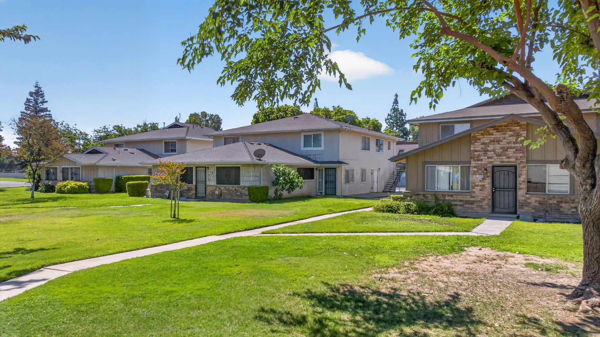 4917 N Holt Ave, Fresno CA