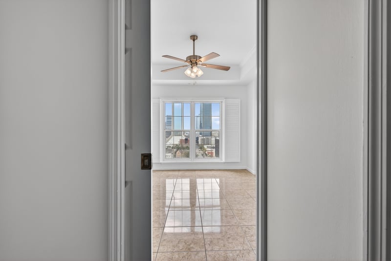 Photo 20 of 400 E Bay St #1502, Jacksonville, FL 32202, photographed by Megapixeler