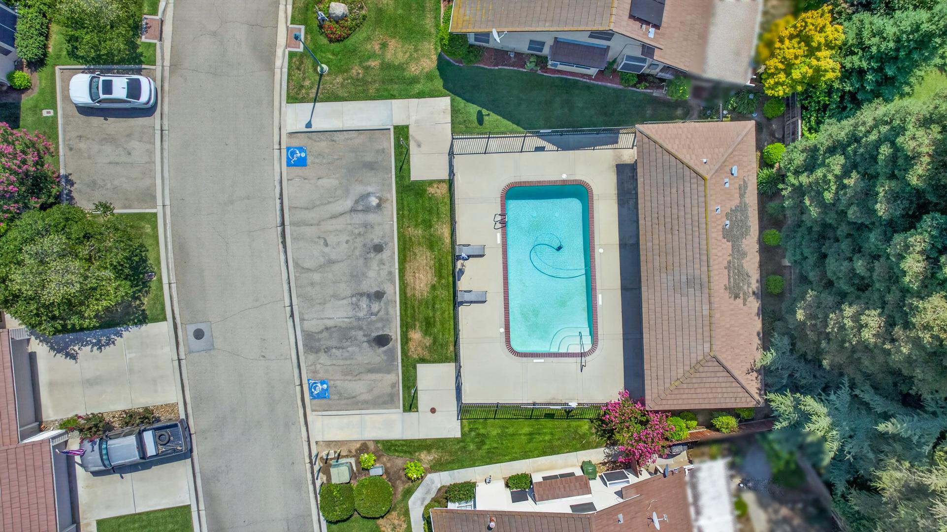 337 Village Dr, photo 22