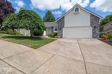 2577 Ptarmigan St NW