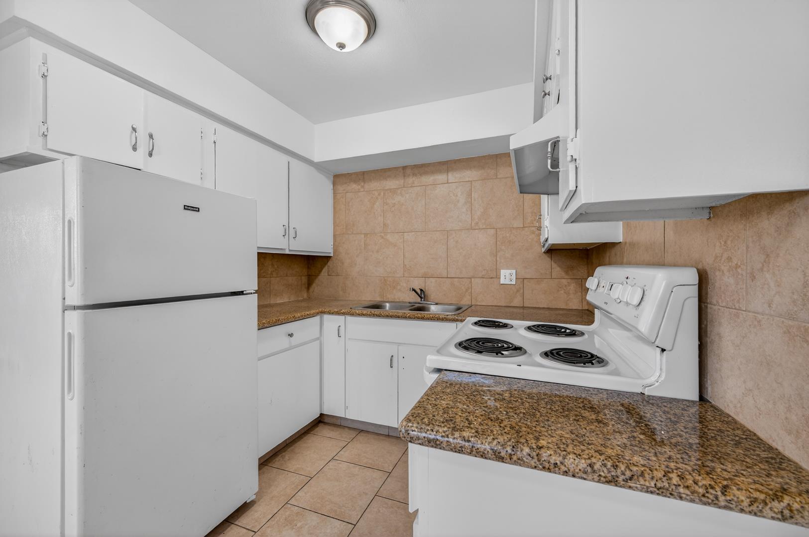 1348 E San Bruno Ave, photo 19