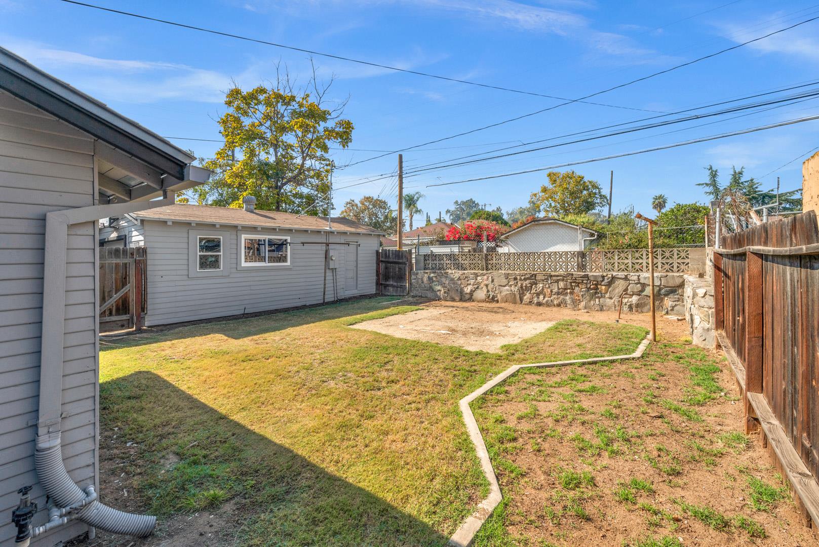 1009 N Vagedes Ave, photo 34