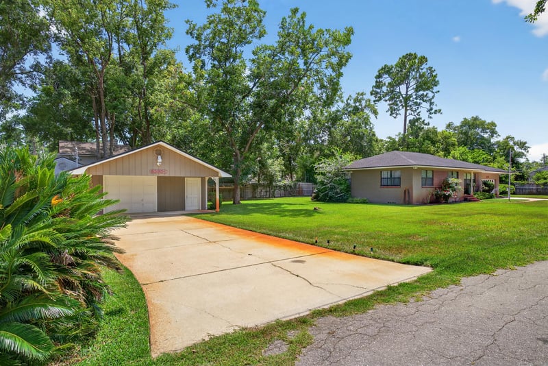 Side Angle at 5060 Carmel Dr, Jacksonville, FL 32244