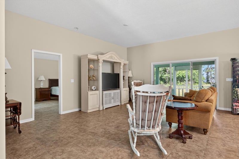Photo 10 of 110 Pioneer Trail, Palatka, FL 32177, photographed by Megapixeler