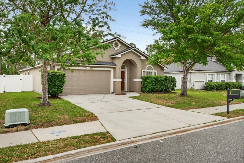 Photo 3 of 12387 Anarania Dr, Jacksonville, FL 32220, photographed by Megapixeler
