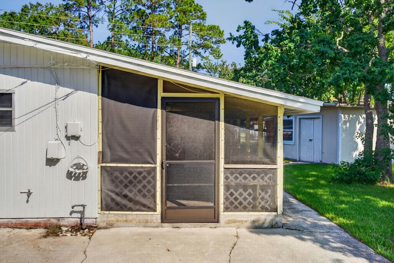 Screened porch on side of home at 5503 Boeing Dr, Jacksonville, FL 32207