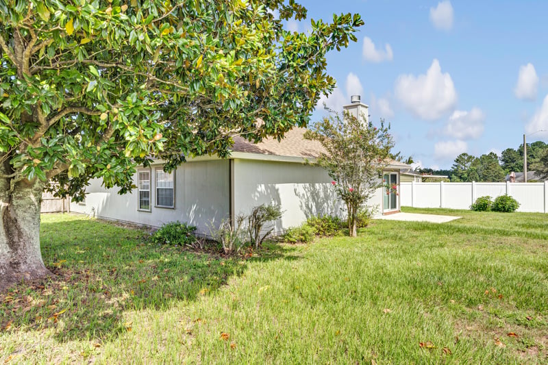 Photo 33 of 590 Timber Trace Ct, Orange Park, FL 32073, photographed by Megapixeler